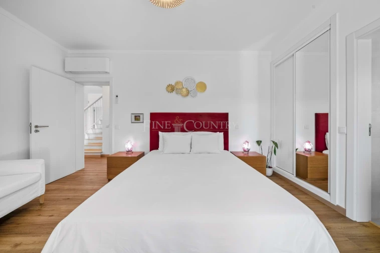 Moradia T4 para Venda em Pechão Foto 5