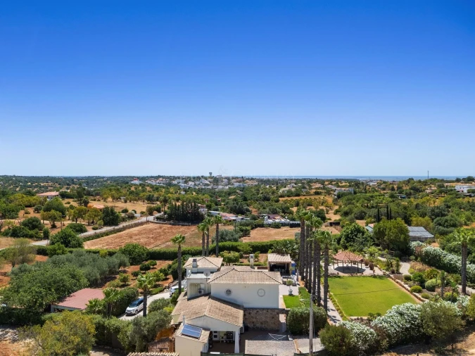 Moradia T4 para Venda em Pechão Foto 53