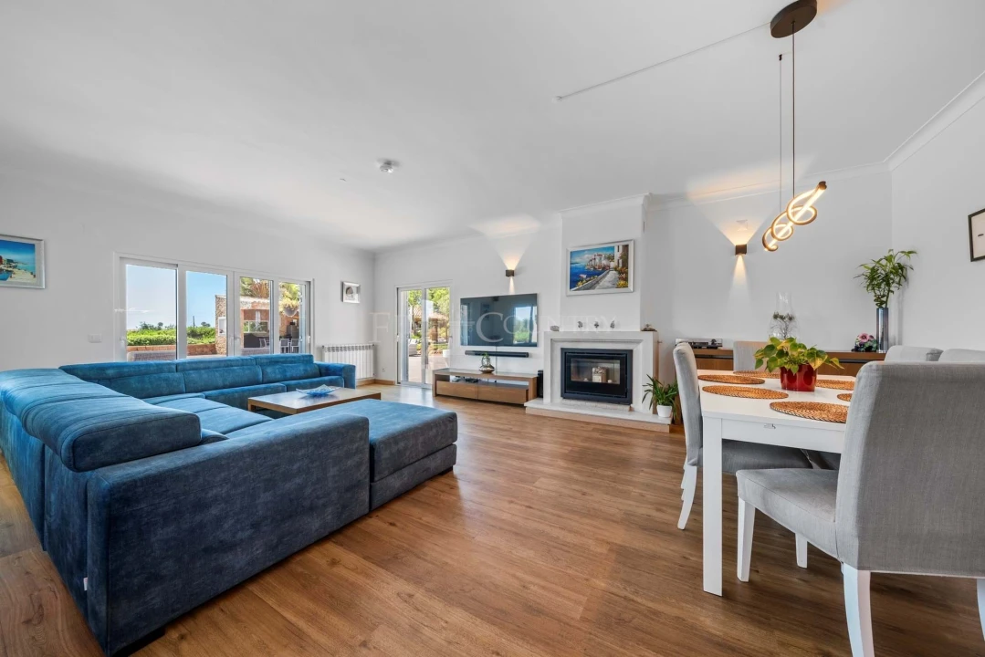 Moradia T4 para Venda em Pechão Foto 25