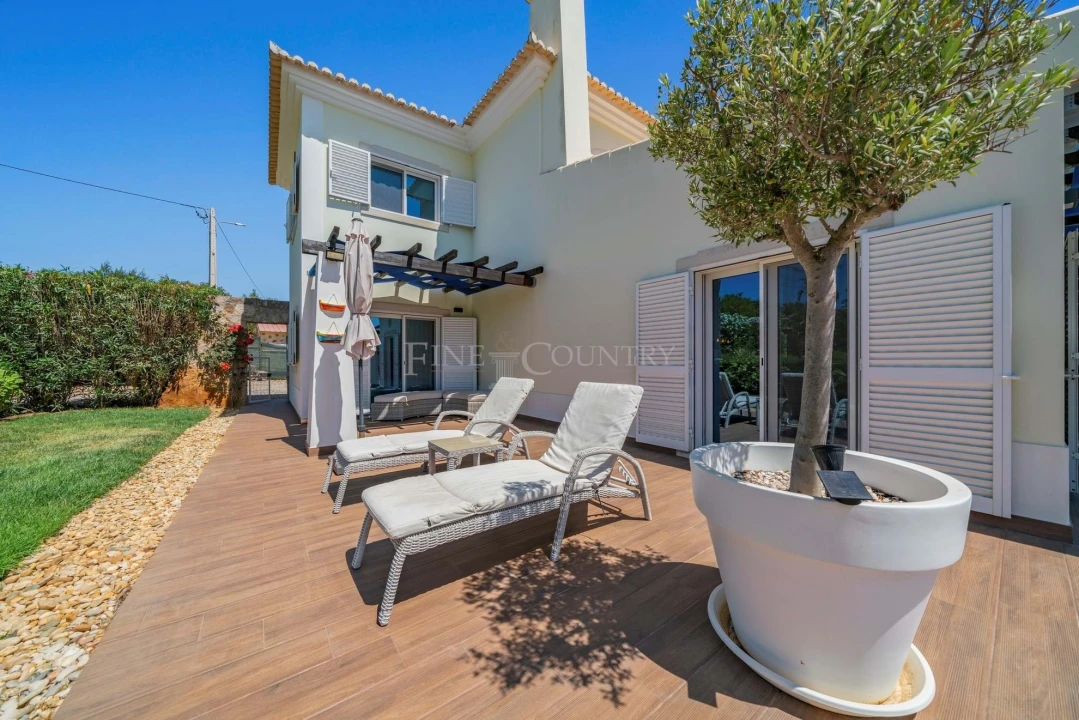 Moradia T4 para Venda em Pechão Foto 38