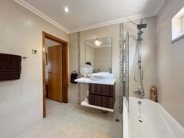 Moradia T3 para Venda em Odiaxere