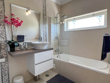 Moradia T3 para Venda em Odiaxere