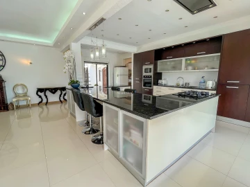 Moradia T3 para Venda em Odiaxere