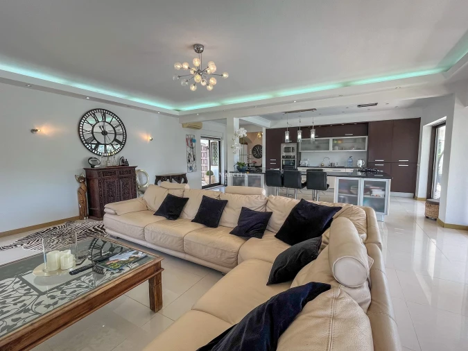 Moradia T3 para Venda em Monchique Foto 3