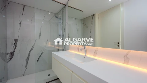 Moradia T5 para Venda em Almancil