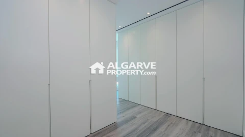 Moradia T5 para Venda em Almancil