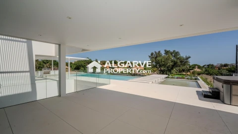 Moradia T5 para Venda em Almancil