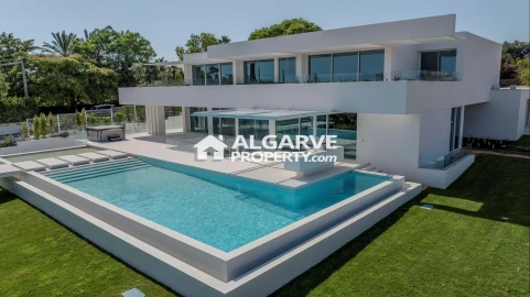 Moradia T5 para Venda em Almancil