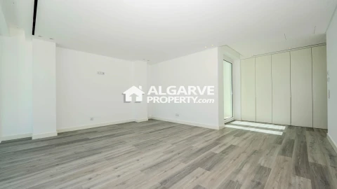 Moradia T5 para Venda em Almancil