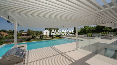 Moradia T5 para Venda em Almancil