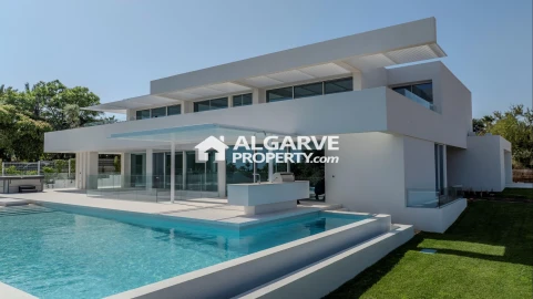 Moradia T5 para Venda em Almancil