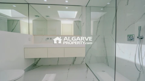 Moradia T5 para Venda em Almancil