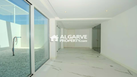 Moradia T5 para Venda em Almancil