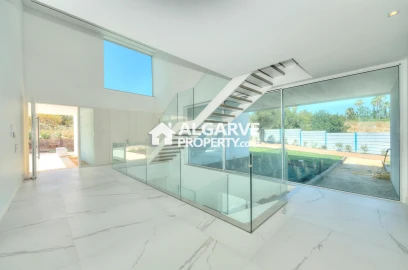 Moradia T5 para Venda em Almancil