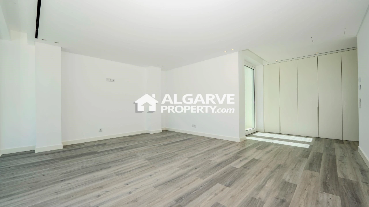 Moradia T5 para Venda em Almancil Foto 26