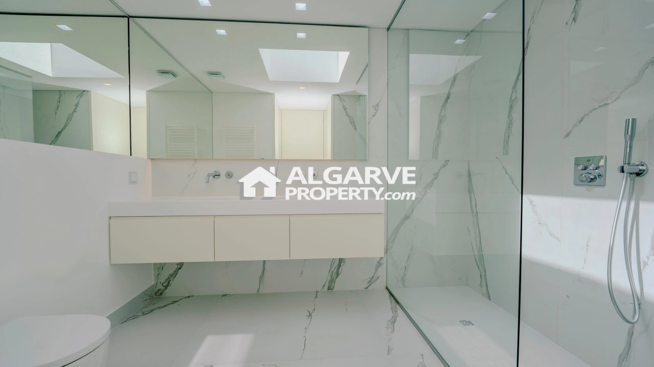 Moradia T5 para Venda em Almancil Foto 18