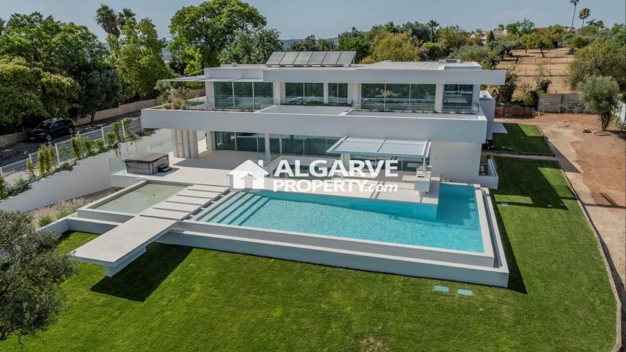 Moradia T5 para Venda em Almancil Foto 48