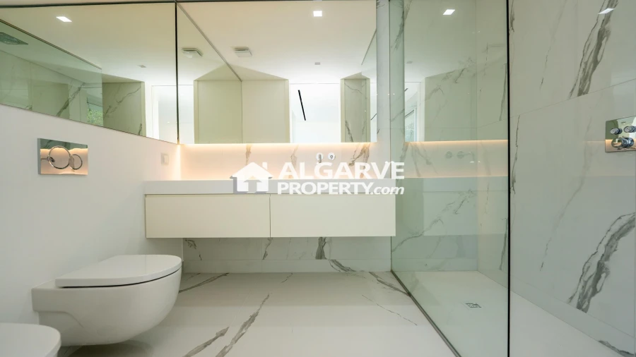 Moradia T5 para Venda em Almancil Foto 33