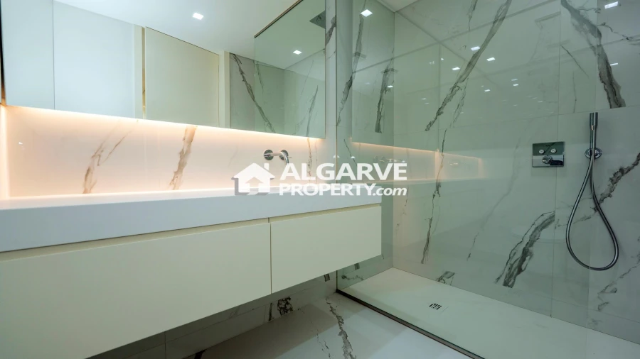 Moradia T5 para Venda em Almancil Foto 31