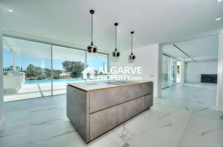 Moradia T5 para Venda em Almancil Foto 15