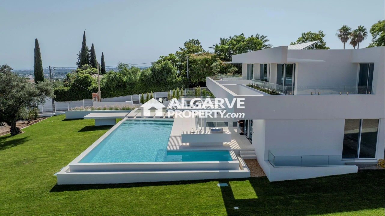 Moradia T5 para Venda em Almancil Foto 55