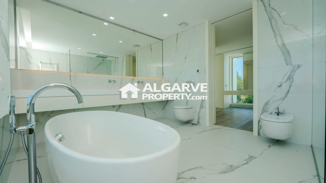 Moradia T5 para Venda em Almancil Foto 24