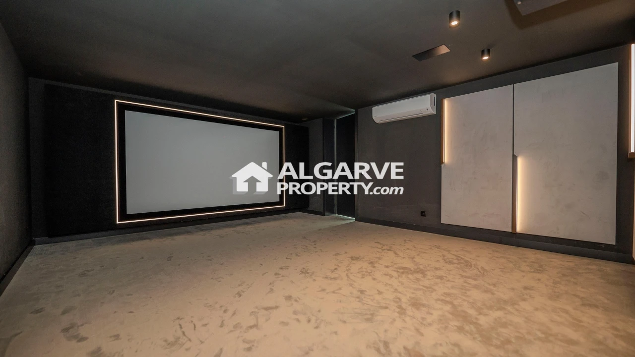 Moradia T5 para Venda em Almancil Foto 43