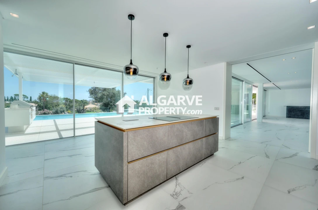 Moradia T5 para Venda em Almancil Foto 15