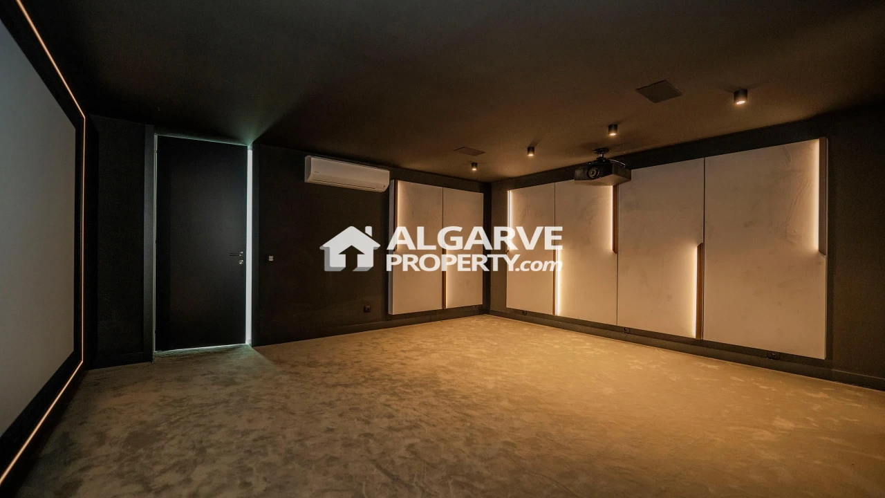 Moradia T5 para Venda em Almancil Foto 44