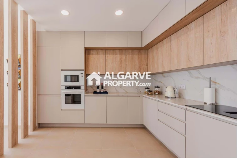 Apartamento T3 para Venda em Faro (Sé e São Pedro) Foto 2