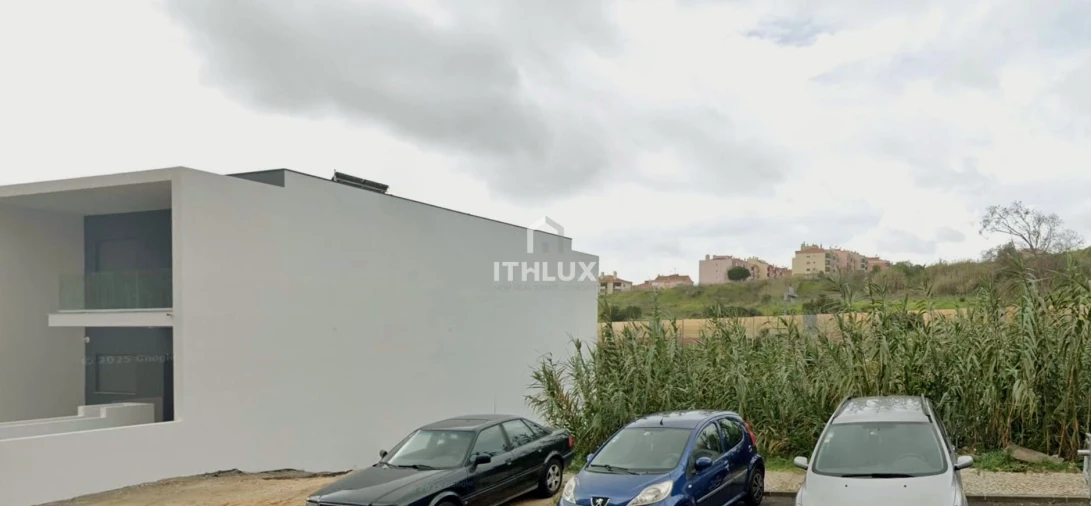 Terreno para Venda em Massamá e Monte Abraão Foto 3