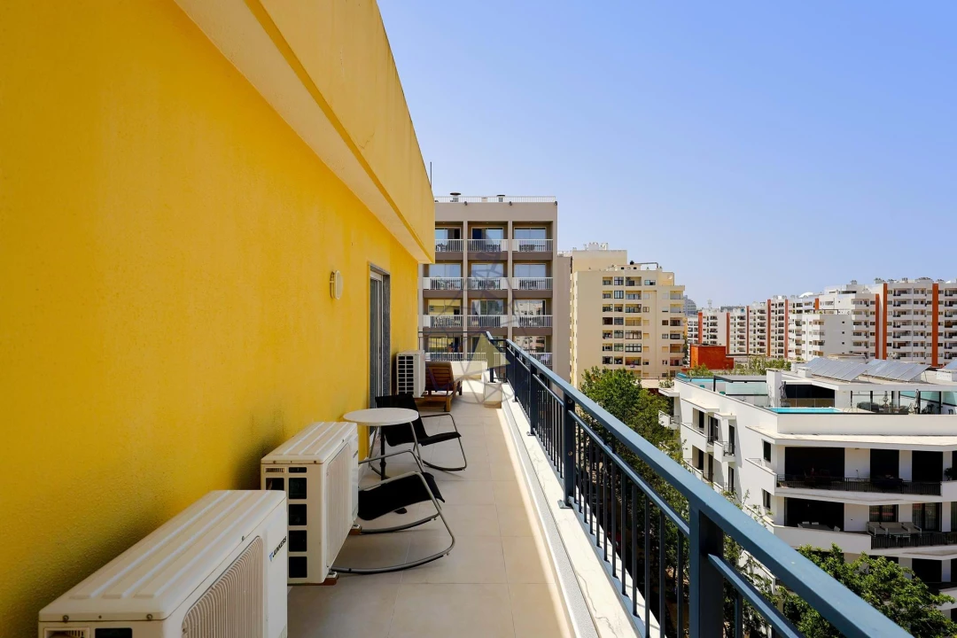 Apartamento T4 para Arrendamento em Portimão Foto 38