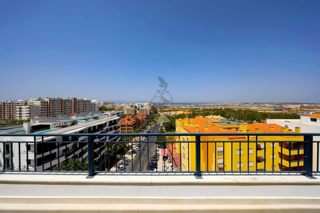 Apartamento T4 para Arrendamento em Portimão Foto 30