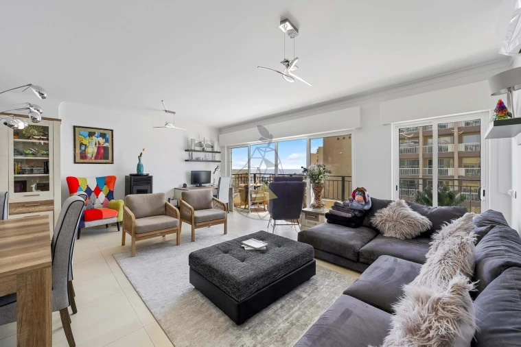 Apartamento T4 para Arrendamento em Portimão Foto 2