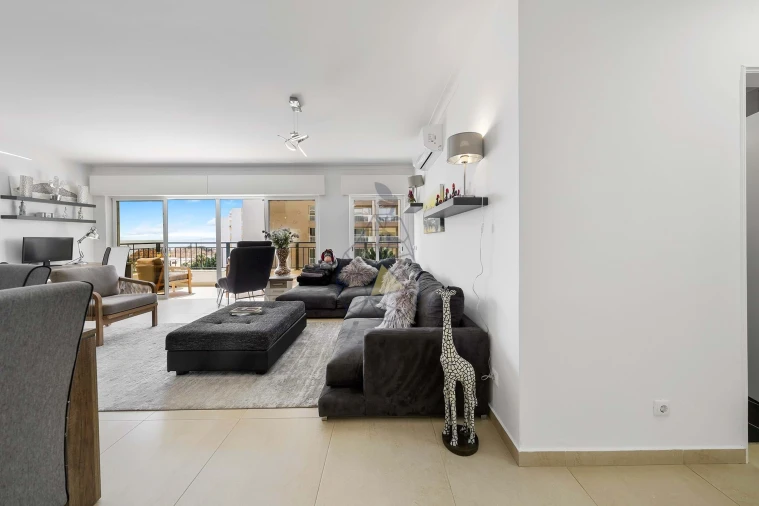 Apartamento T4 para Arrendamento em Portimão Foto 5