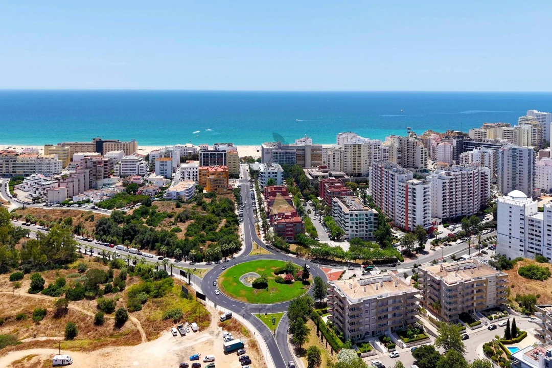 Apartamento T4 para Arrendamento em Portimão Foto 53