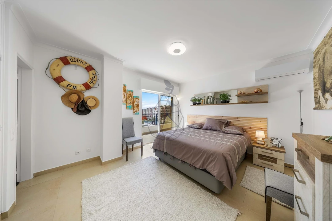 Apartamento T4 para Arrendamento em Portimão Foto 20