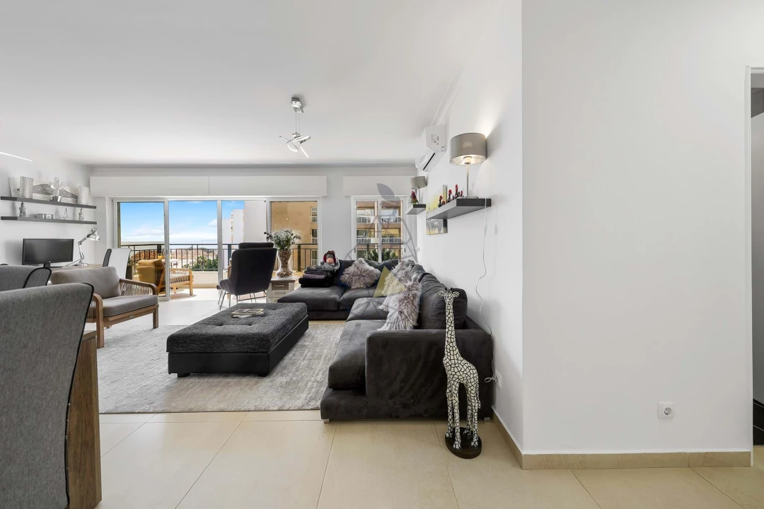 Apartamento T4 para Arrendamento em Portimão Foto 5