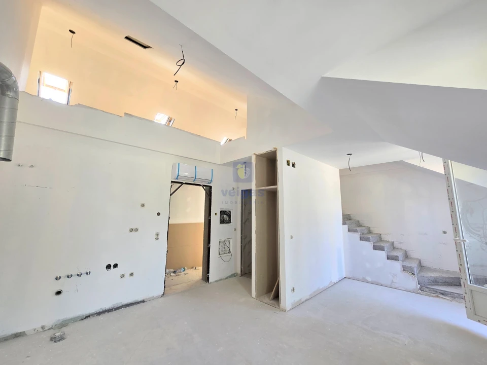 Apartamento T2 para Venda em Arroios Foto 12