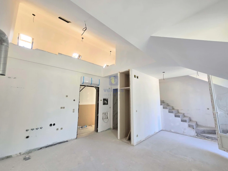 Apartamento T2 para Venda em Arroios Foto 12