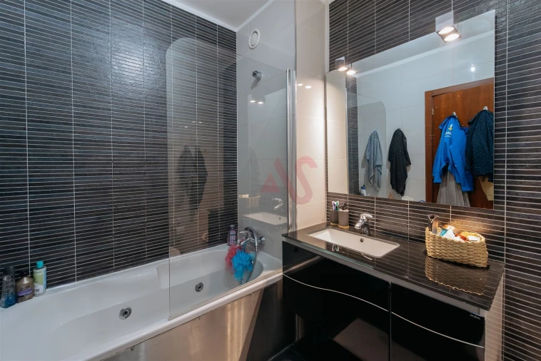 Moradia T3 para Venda em Nogueira e Silva Escura Foto 17