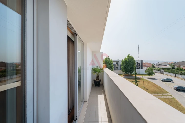 Moradia T3 para Venda em Nogueira e Silva Escura Foto 29