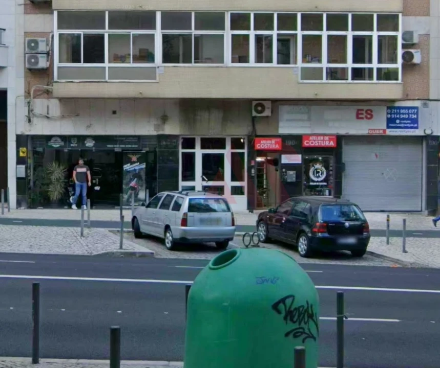 Loja para Venda em Alvalade Foto 3