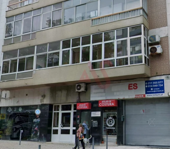 Loja para Venda em Alvalade Foto 1