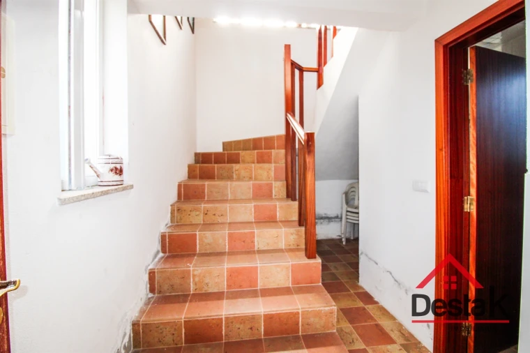 Moradia T1 para Venda em Sul Foto 6