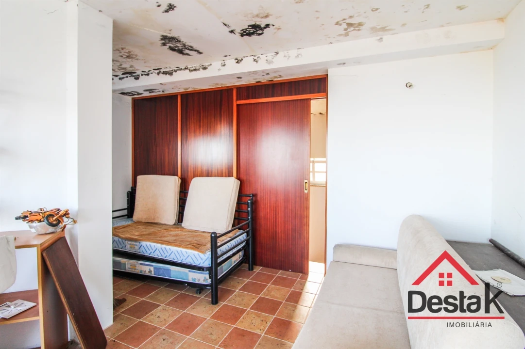 Moradia T1 para Venda em Sul Foto 24