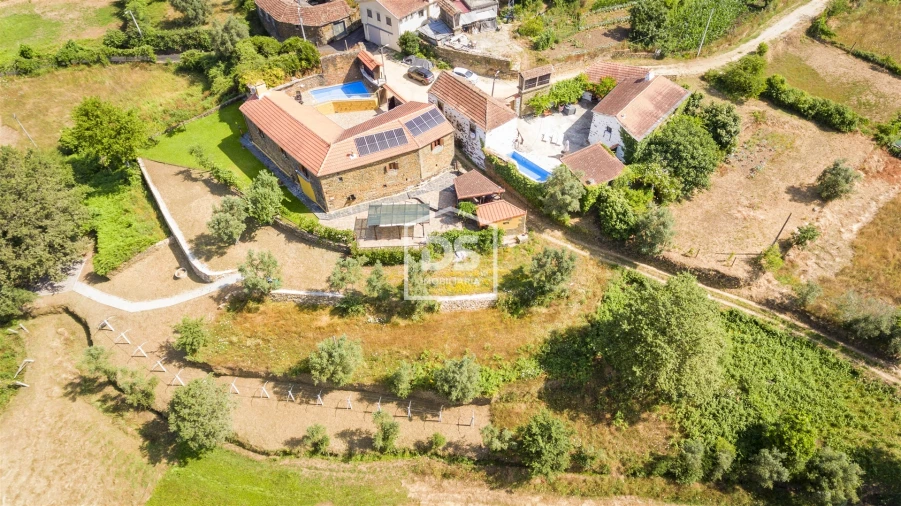 Moradia T5 para Venda em São Miguel do Mato Foto 6