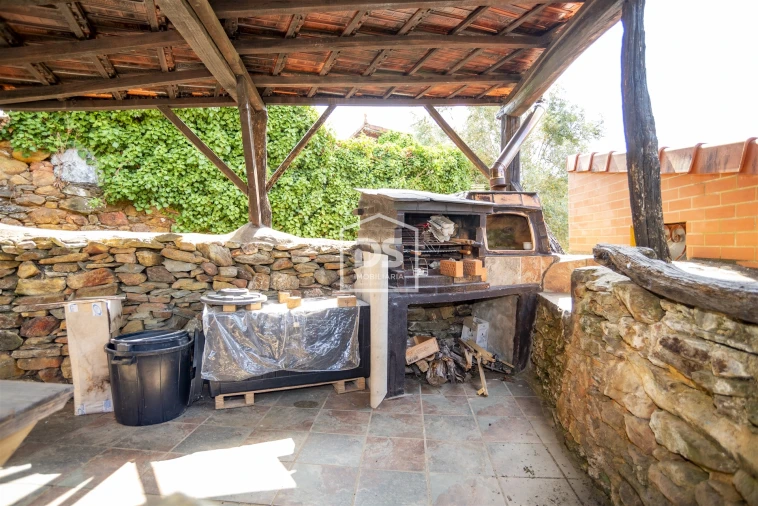 Moradia T5 para Venda em São Miguel do Mato Foto 33