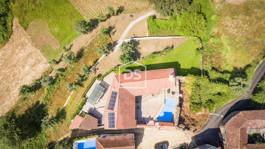 Moradia T5 para Venda em São Miguel do Mato Foto 9