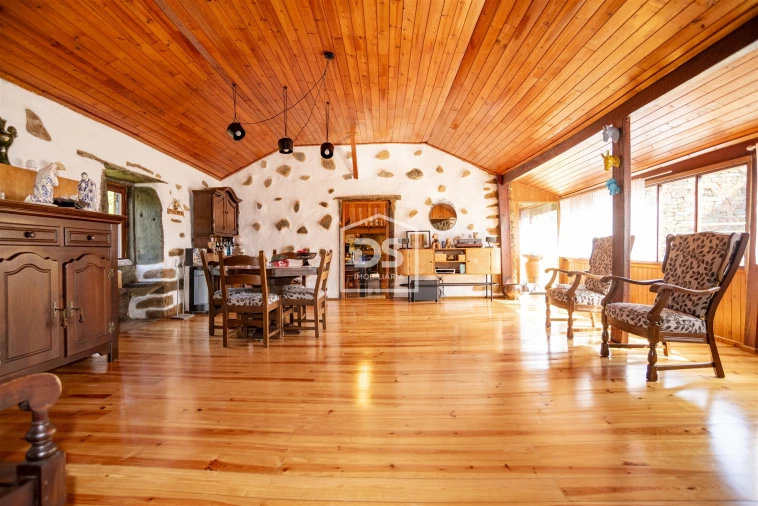 Moradia T5 para Venda em São Miguel do Mato Foto 18